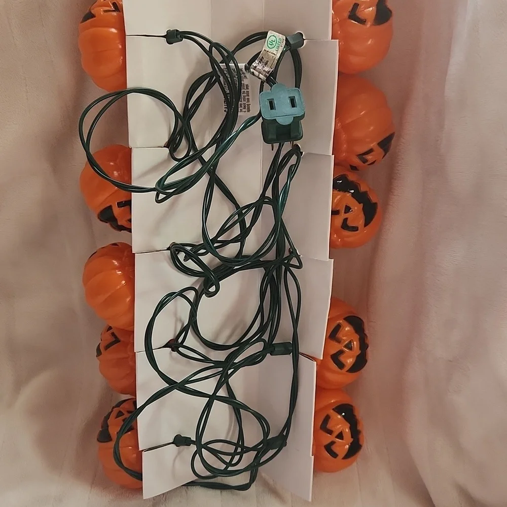 Vintage, Pumpkin Hollow, Halloween,Jack O Lantern, 10 Pumpkin Light Set